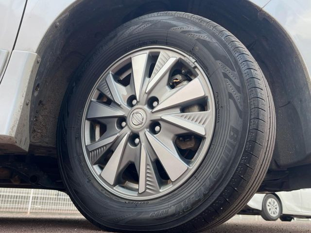 �y����15�C���`�A���~�z�C�[���z�O�ςɃ}�b�`���������A���~�z�C�[���𑕒����Ă���܂��B�e��ЊO�A���~�z�C�[����A�X�^�b�h���X�^�C�����戵�����Ă���܂��B���񂲑��k����������