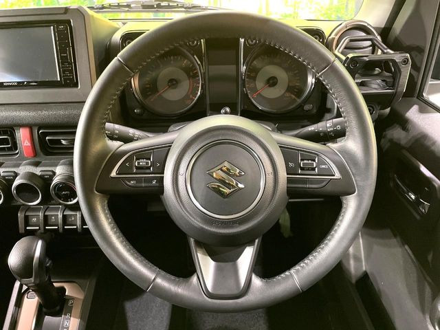 �y�����v�����X�e�A�����O�z�㎿�Ȋv���g�p���邱�ƂŁA��ɂ����������݂ƂĂ��^�]���₷���n���h���ł���