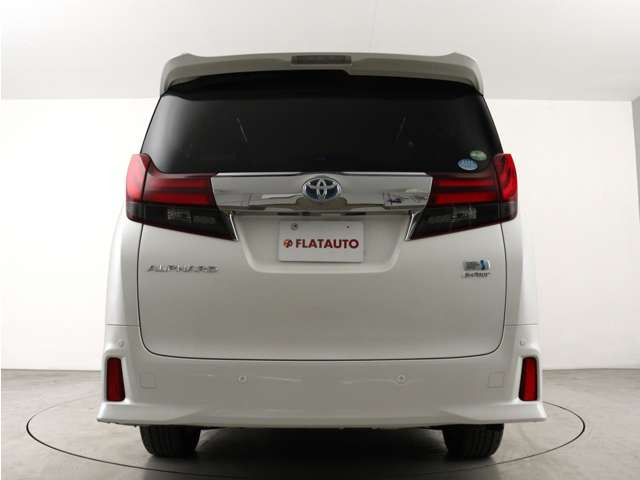 前後ドライブレコーダーもお取り付けできます!安心安全なカーライフには必需品ですね!