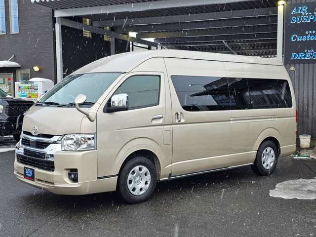 ハイエース2.7 グランドキャビン 4WD