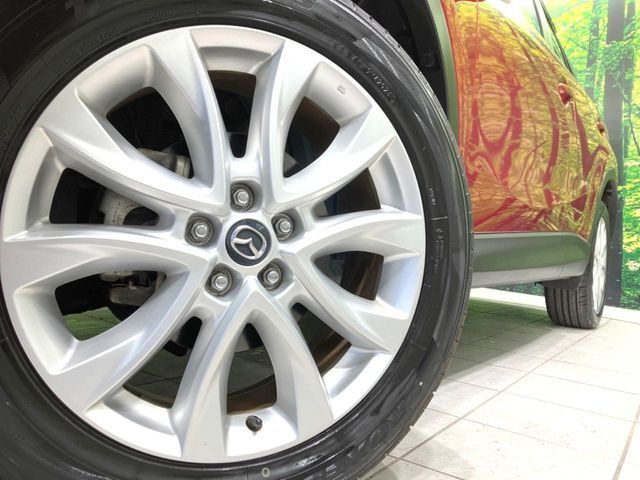 �y����19�C���`�A���~�z�C�[���z�O�ςɃ}�b�`���������A���~�z�C�[���𑕒����Ă���܂��B�e��ЊO�A���~�z�C�[����A�X�^�b�h���X�^�C�����戵�����Ă���܂��B���񂲑��k����������