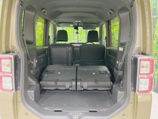 ���i�̂���������ʋ΁A���}���ɏ\���ȉ׎��X�y�[�X���m�ۂ��Ă���܂��B�Z�J���h�V�[�g��|���ƁA�傫�ȉו��̐ύڂ��\�ł���