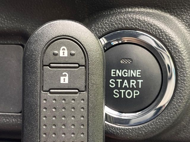 �y�L�[�t���[�V�X�e���z�J�o����|�P�b�g�ɓ��ꂽ�܂܂ł��h�A�̎{���E�������\�ȃX�}�[�g�L�[�𑕔��B�G���W���̃I���E�I�t�����J�M�����o���K�v����������Ƃ��Ă��֗��ł���