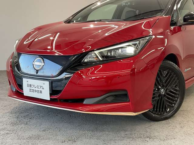 リーフX Vセレクション 90周年記念車