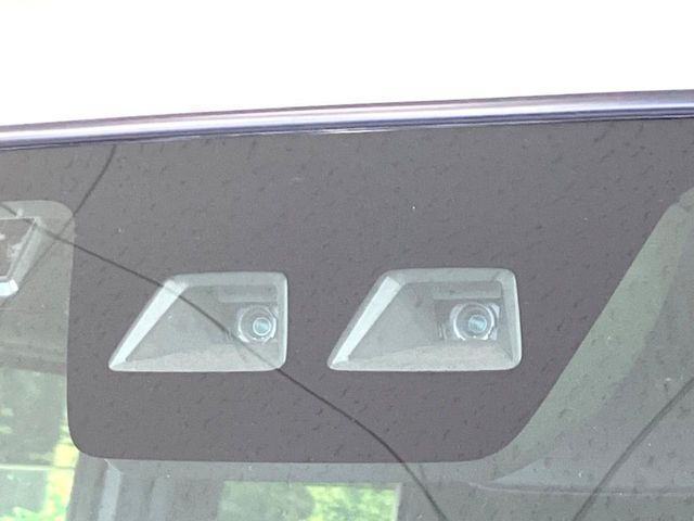 �y�X�}�[�g�A�V�X�g�z���s���ɑO���̎ԗ�����F�����A�Փ˂������Ȏ��͌x��ƃu���[�L�ŏՓˉ���Ɣ�Q�y�����A�V�X�g�B�����S�Ƀh���C�u�����y���݂��������܂��B