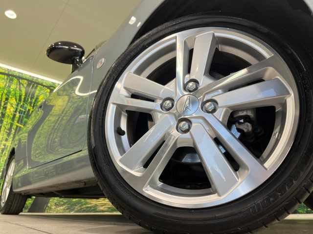 �y����16�C���`�A���~�z�C�[���z�O�ςɃ}�b�`���������A���~�z�C�[���𑕒����Ă���܂��B�e��ЊO�A���~�z�C�[����A�X�^�b�h���X�^�C�����戵�����Ă���܂��B���񂲑��k����������