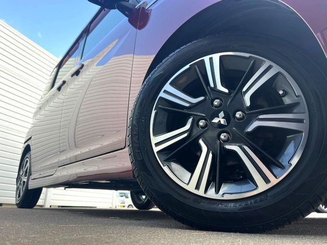 �y15�C���`�A���~�z�C�[���z�O�ςɃ}�b�`�����A���~�z�C�[���𑕒����Ă���܂��B�e��A���~�z�C�[����A�X�^�b�h���X�^�C�����戵�����Ă���܂��B���񂲑��k����������