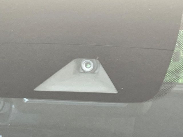 �y�G�}�[�W�F���V�[�u���[�L�z���s���ɑO���̎ԗ�����F�����A�Փ˂������Ȏ��͌x��ƃu���[�L�ŏՓˉ���Ɣ�Q�y�����A�V�X�g�B�����S�Ƀh���C�u�����y���݂��������܂��B