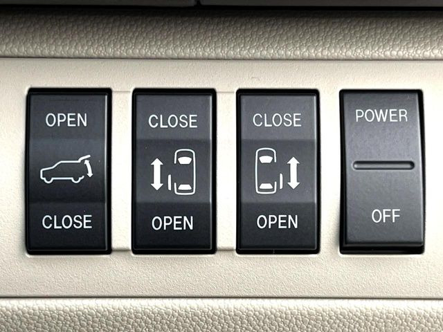 �y�����p���[�X���C�h�h�A�z�X�}�[�g�L�[��^�]�Ȃ̃X�C�b�`�Ō�ȗ����X���C�h�h�A�̊J���\���d��������͂����ăh�A���J����K�v�������A�����Ȃ��q�l�ł��ȒP�ɊJ���߂ł����K�ł���