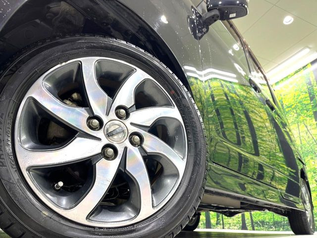 �y����14�C���`�A���~�z�C�[���z�O�ςɃ}�b�`���������A���~�z�C�[���𑕒����Ă���܂��B�e��ЊO�A���~�z�C�[����A�X�^�b�h���X�^�C�����戵�����Ă���܂��B���񂲑��k����������