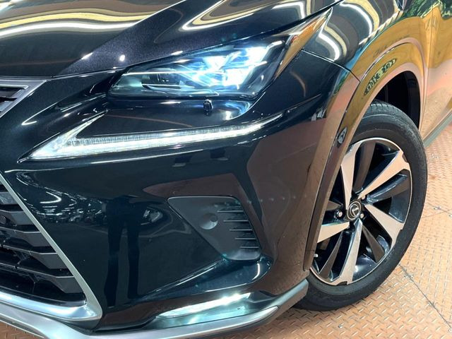 �y�O��LED�w�b�h���C�g�z�X�^�C���b�V���Ȍ����ڂ̎O��LED�w�b�h���C�g�𑕔���X�^�C�������łȂ��A��Ԃ̑��s�����E�ǍD�ň��S���Ă���肢�������܂��B