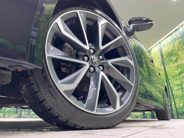 �y����18�C���`�A���~�z�C�[���z�O�ςɃ}�b�`���������A���~�z�C�[���𑕒����Ă���܂��B�e��ЊO�A���~�z�C�[����A�X�^�b�h���X�^�C�����戵�����Ă���܂��B���񂲑��k����������