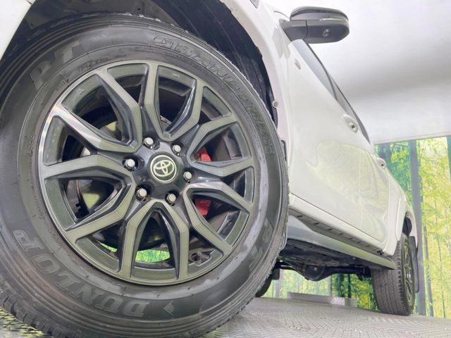 �y�����A���~�z�C�[���z�O�ςɃ}�b�`���������A���~�z�C�[���𑕒����Ă���܂��B�e��ЊO�A���~�z�C�[����A�X�^�b�h���X�^�C�����戵�����Ă���܂��B���񂲑��k����������