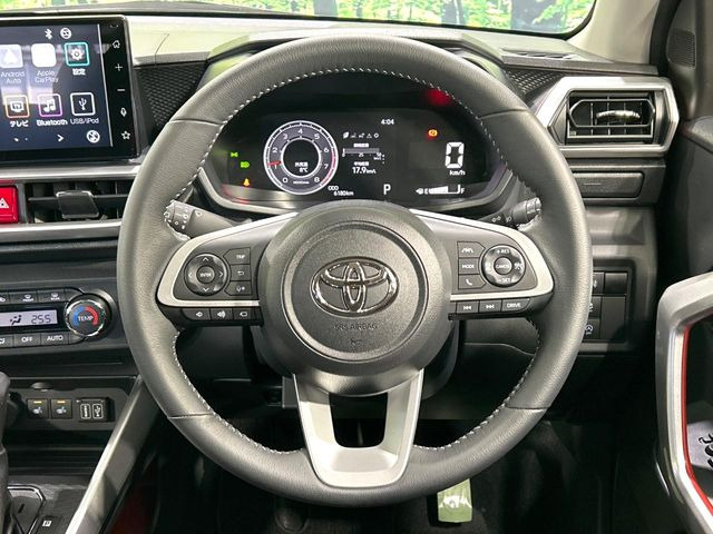 �y�����v�����X�e�A�����O�z�㎿�Ȋv���g�p���邱�ƂŁA��ɂ����������݂ƂĂ��^�]���₷���n���h���ł���