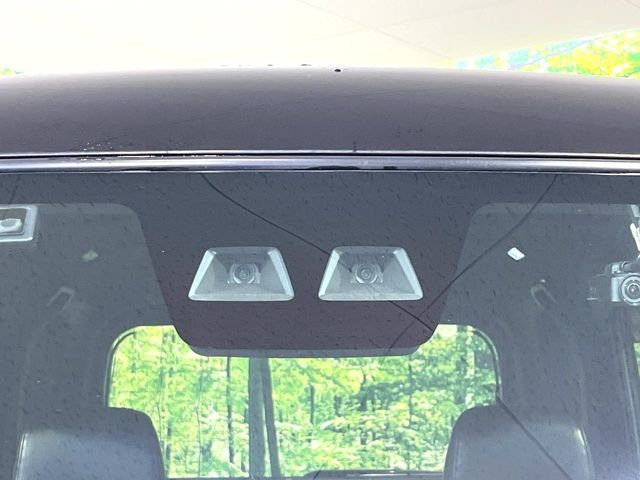 �y�X�}�[�g�A�V�X�g�z���s���ɑO���̎ԗ�����F�����A�Փ˂������Ȏ��͌x��ƃu���[�L�ŏՓˉ���Ɣ�Q�y�����A�V�X�g�B�����S�Ƀh���C�u�����y���݂��������܂��B