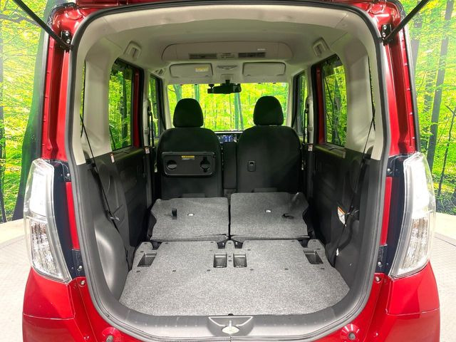 ���i�̂���������ʋ΁A���}���ɏ\���ȉ׎��X�y�[�X���m�ۂ��Ă���܂��B�Z�J���h�V�[�g��|���ƁA�傫�ȉו��̐ύڂ��\�ł���