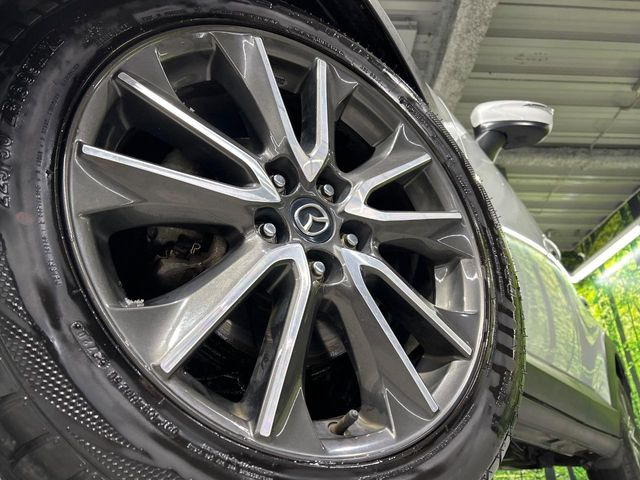 �y����19�C���`�A���~�z�C�[���z�O�ςɃ}�b�`���������A���~�z�C�[���𑕒����Ă���܂��B�e��ЊO�A���~�z�C�[����A�X�^�b�h���X�^�C�����戵�����Ă���܂��B���񂲑��k����������