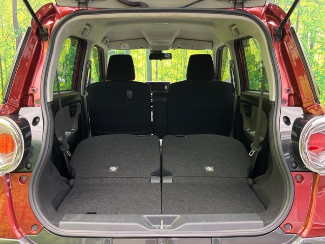 ���i�̂���������ʋ΁A���}���ɏ\���ȉ׎��X�y�[�X���m�ۂ��Ă���܂��B�Z�J���h�V�[�g��|���ƁA�傫�ȉו��̐ύڂ��\�ł���