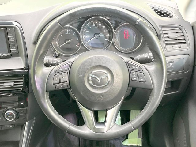 �y�����v�����X�e�A�����O�z�㎿�Ȋv���g�p���邱�ƂŁA��ɂ����������݂ƂĂ��^�]���₷���n���h���ł���