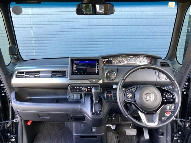 N-BOXカスタムL ターボ スタイルプラス ブラック