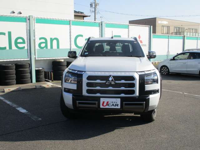 トライトン2.4 GSR ディーゼル 4WD