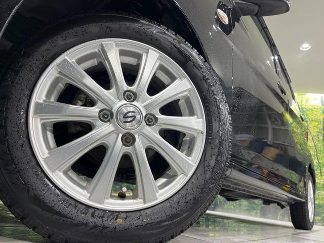 �y14�C���`�A���~�z�C�[���z�O�ςɃ}�b�`�����A���~�z�C�[���𑕒����Ă���܂��B�e��A���~�z�C�[����A�X�^�b�h���X�^�C�����戵�����Ă���܂��B���񂲑��k����������