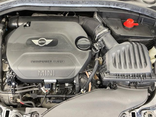 �����X�ł́A�e���[�J�[�̐�p�f�f�e�X�^�[�𓱓��B���Ǝ��i�����e�N�j�J���X�^�b�t���풓���Ă���܂��̂ŁA������̍ۂɂ����S���Ă����p���������܂��B