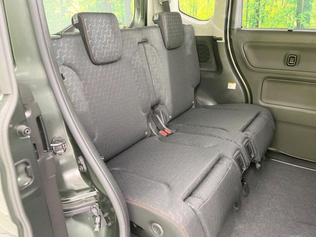 ���i���ȃI���W�i���t���A�}�b�g���I�v�V�����ɂĂ��p�ӂ��Ă���܂��B���D���ȃf�U�C����J���[�����Ԃɍ��킹�đI��ł����������Ƃ��ł��܂���