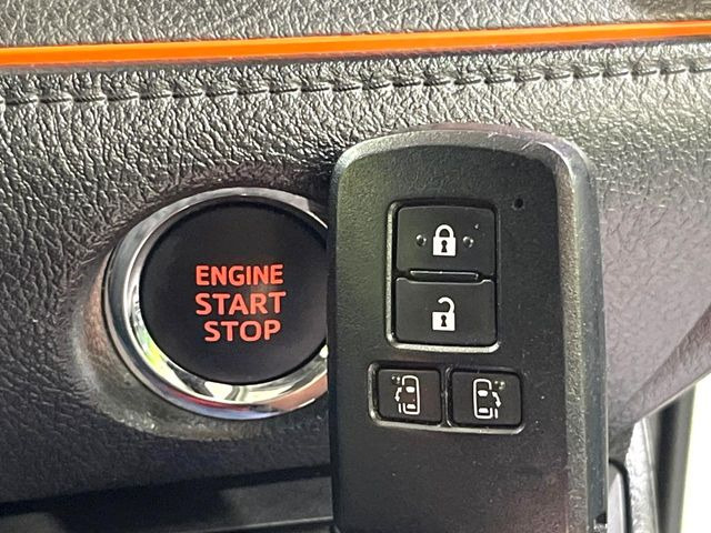 �y�X�}�[�g�L�[�z�J�o����|�P�b�g�ɓ��ꂽ�܂܂ł��h�A�̎{���E�������\�ȃX�}�[�g�L�[�𑕔��B�G���W���̃I���E�I�t�����J�M�����o���K�v����������Ƃ��Ă��֗��ł���