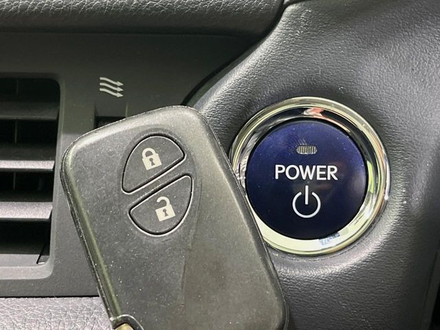 �y�X�}�[�g�L�[�z�J�o����|�P�b�g�ɓ��ꂽ�܂܂ł��h�A�̎{���E�������\�ȃX�}�[�g�L�[�𑕔��B�G���W���̃I���E�I�t�����J�M�����o���K�v����������Ƃ��Ă��֗��ł���