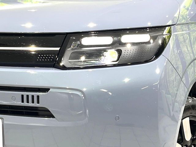 �yLED�w�b�h���C�g�z���V����ԑ��s�����ǍD�Ȏ��E���m�ۂ����S���ĉ^�]�ł��鍂�P�xLED�w�b�h���C�g�𑕔�!�_�����x�������A����d�͂��}�����Ă��܂��B