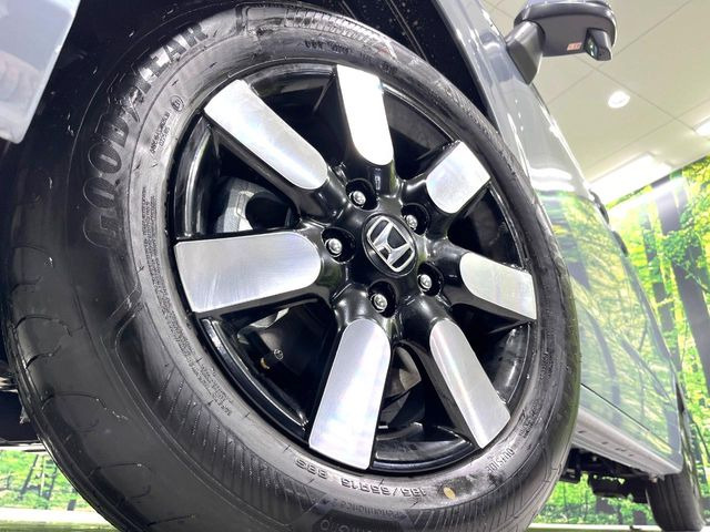 �y����15�C���`�A���~�z�C�[���z�O�ςɃ}�b�`���������A���~�z�C�[���𑕒����Ă���܂��B�e��ЊO�A���~�z�C�[����A�X�^�b�h���X�^�C�����戵�����Ă���܂��B���񂲑��k����������