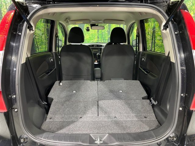 ���i�̂���������ʋ΁A���}���ɏ\���ȉ׎��X�y�[�X���m�ۂ��Ă���܂��B�Z�J���h�V�[�g��|���ƁA�傫�ȉו��̐ύڂ��\�ł���