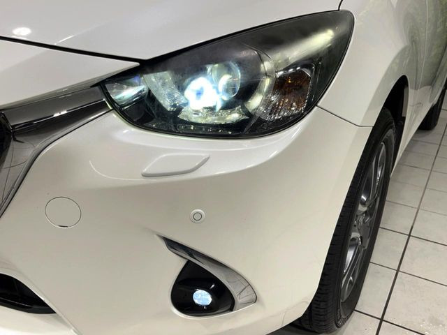 �yLED�w�b�h���C�g�z���V����ԑ��s�����ǍD�Ȏ��E���m�ۂ����S���ĉ^�]�ł��鍂�P�xLED�w�b�h���C�g�𑕔�!�_�����x�������A����d�͂��}�����Ă��܂��B