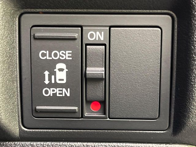 �y�p���[�X���C�h�h�A�z�X�}�[�g�L�[��^�]�Ȃ̃X�C�b�`�ŃX���C�h�h�A�̊J���\���d��������͂����ăh�A���J����K�v�������A���������q�l�ł��A�d���ו��������Ă��鎞�����N�ɊJ���߂ł��܂���