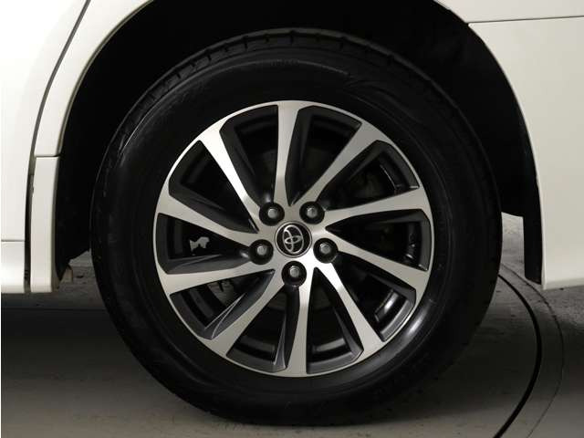 お客様のお好みの新品18インチ、19インチ、20インチホイール装着可能!ダウンサスなどローダウンも取付可能です!ヴァルドやワークなどのメーカー品も取り寄せ可能です!