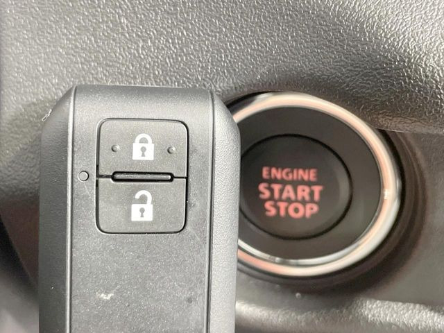 �y�L�[���X�X�^�[�g�V�X�e���z�J�o����|�P�b�g�ɓ��ꂽ�܂܂ł��h�A�̎{���E�������\�ȃX�}�[�g�L�[�𑕔��B�G���W���̃I���E�I�t�����J�M�����o���K�v����������Ƃ��Ă��֗��ł���