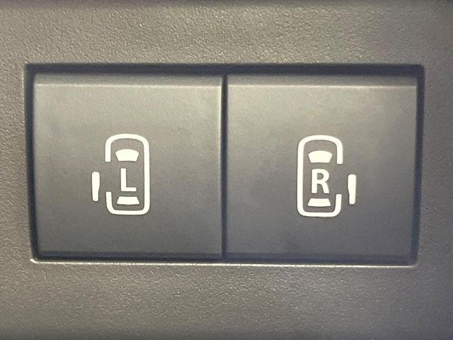 �y�����X���C�h�h�A�z���ԏ�ŗׂ̎ԂƂ̊Ԋu���������ɂ������A�X���C�h�h�A�Ȃ���S!�h�A�I�[�v������������炸�A�J�������L���̂ŏ��~�肪�Ƃ��Ă��ȒP�ł��B�傫�ȉו��̏o���������Ȃ���\��