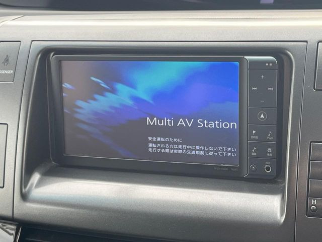 �y�����i�r�z�l�C�̏����i�r�𑕔����Ă���܂��B�i�r�̎g���₷���͂������A�I�[�f�B�I�@�\���[��!�L�����v�◷�s�͂������A�ʋ΂┃�����ȂǕ��i�̃h���C�u���y�����Ȃ�͂���