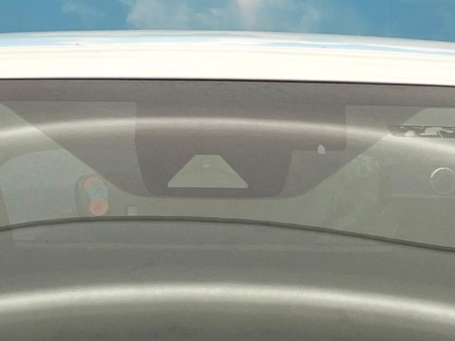 �y�Z�[�t�e�B�V�X�e���v���X�z���s���ɑO���̎ԗ�����F�����A�Փ˂������Ȏ��͌x��ƃu���[�L�ŏՓˉ���Ɣ�Q�y�����A�V�X�g�B�����S�Ƀh���C�u�����y���݂��������܂��B