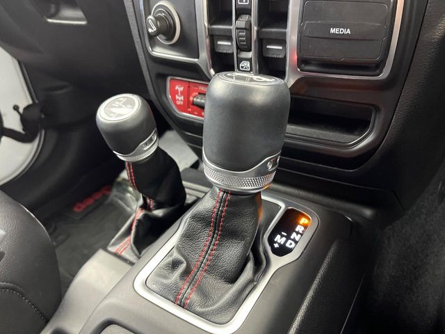 ��MT���[�h�t��AT:�ʏ�͎����ł����Ȃ���ϑ�(�M�A�`�F���W)���h���C�o�[�̑���ɂ���ĈӐ}�I�ɕς�����V�X�e���ł��B����w���i�̃h���C�u�����y���݂��������܂�!