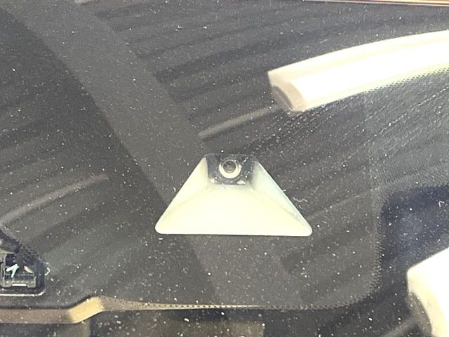 �y�C���e���W�F���g�G�}�[�W�F���V�[�u���[�L�z�t�����g�J�����őO���̎ԗ�����s�҂����m�B�Փ˂������Ȏ��͏Փ˔�Q�y���u���[�L���쓮�A�Փˉ�����T�|�[�g�B�����S�Ƀh���C�u�����y���݂��������܂��B