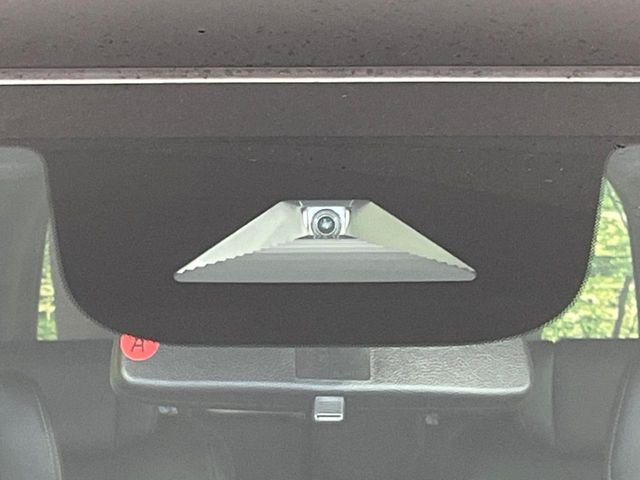 �y�z���_�Z���V���O�z���s���ɑO���̎ԗ�����F�����A�Փ˂������Ȏ��͌x��ƃu���[�L�ŏՓˉ���Ɣ�Q�y�����A�V�X�g�B�����S�Ƀh���C�u�����y���݂��������܂��B