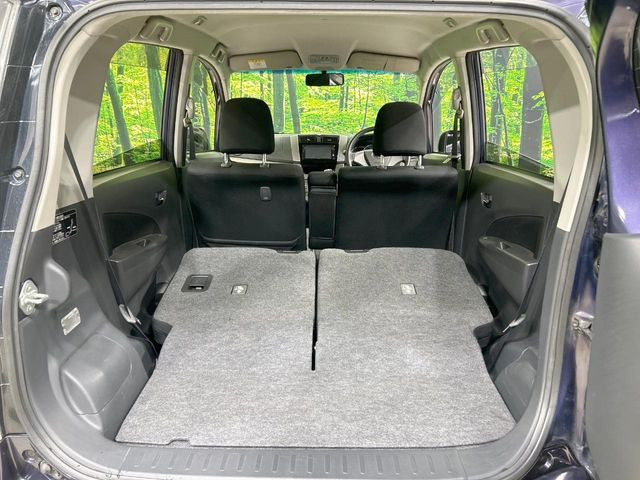 ���i�̂���������ʋ΁A���}���ɏ\���ȉ׎��X�y�[�X���m�ۂ��Ă���܂��B�Z�J���h�V�[�g��|���ƁA�傫�ȉו��̐ύڂ��\�ł���