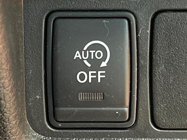 �y�A�C�h�����O�X�g�b�v�z�ԐM����a�؂Œ�Ԃ����ۂɃG���W�����~���A���ʂȔR���̏����}���܂��B�R��������ی�ɂȂ���@�\��G���W���̓u���[�L�𗣂��΍Ďn�����܂��B