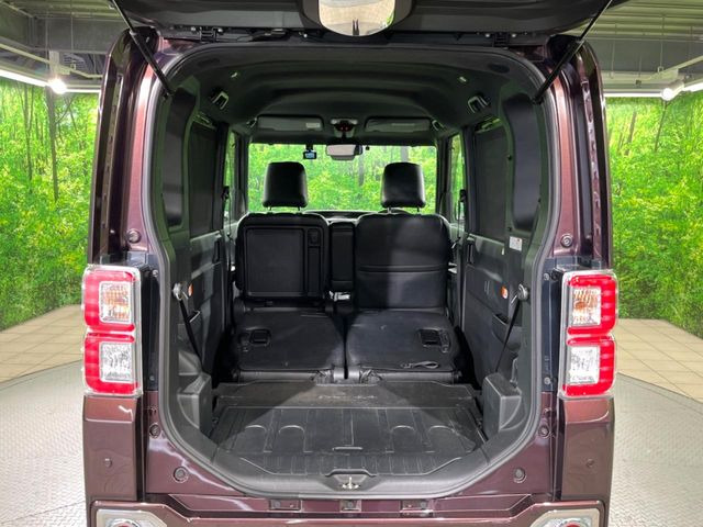 ���i�̂���������ʋ΁A���}���ɏ\���ȉ׎��X�y�[�X���m�ۂ��Ă���܂��B�Z�J���h�V�[�g��|���ƁA�傫�ȉו��̐ύڂ��\�ł���