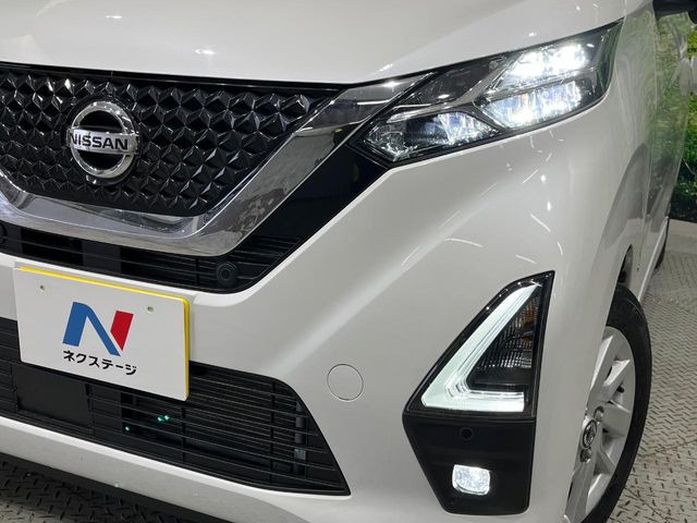 �yLED�w�b�h���C�g�z���V����ԑ��s�����ǍD�Ȏ��E���m�ۂ����S���ĉ^�]�ł��鍂�P�xLED�w�b�h���C�g�𑕔�!�_�����x�������A����d�͂��}�����Ă��܂��B