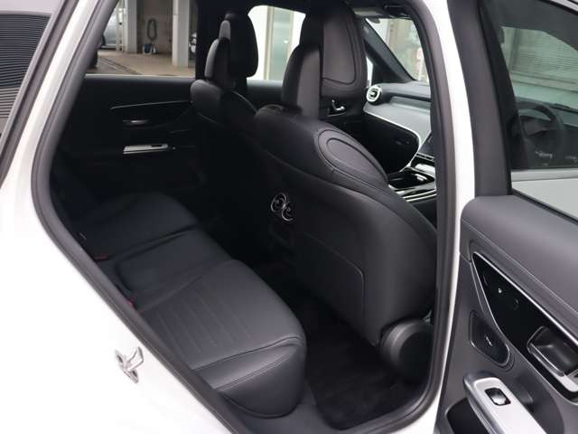 GLC220d 4マチック (ISG) AMGラインパッケージ  4WD