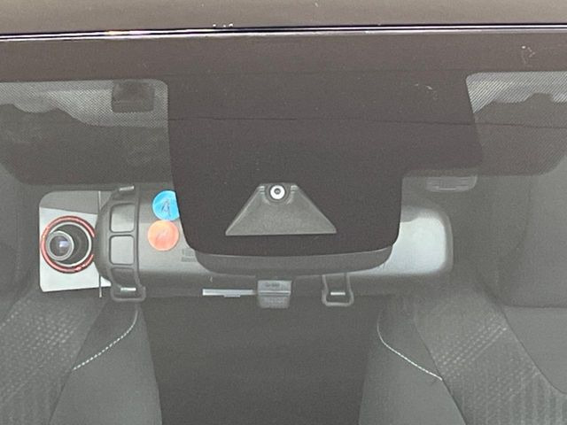 �y�v���N���b�V���Z�[�t�e�B�z�O���̎ԗ��������m���A�Փ˂������Ȏ��͌x��Œ��ӂ𑣂��A�u���[�L�𓥂ޗ͂��T�|�[�g�B�u���[�L�𓥂߂Ȃ������ꍇ�͏Փ˔�Q�y���u���[�L���쓮�A�Փˉ�����T�|�[�g���܂��B