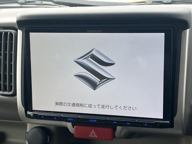 �y�����i�r�z�l�C�̏����i�r�𑕔����Ă���܂��B�i�r�̎g���₷���͂������A�I�[�f�B�I�@�\���[��!�L�����v�◷�s�͂������A�ʋ΂┃�����ȂǕ��i�̃h���C�u���y�����Ȃ�͂���